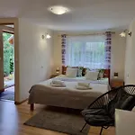 Pokój Kameralny Z Oddzielnym Wejsciem- Blisko Pkp Apartamento *
