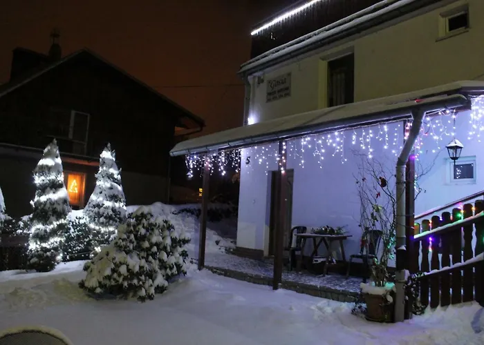 Kameralny Z Oddzielnym Wejsciem- Blisko Pkp كارباش
